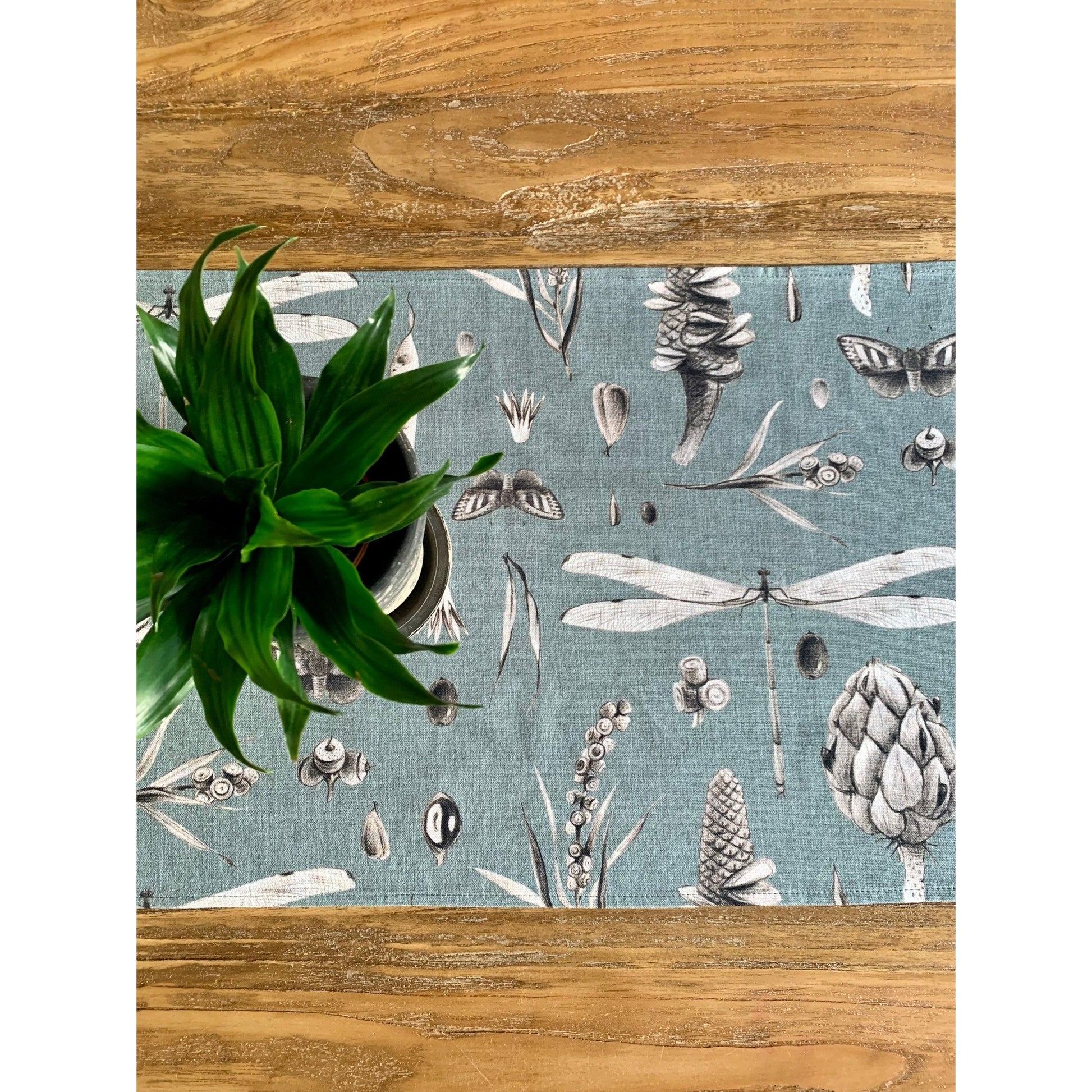 Seeds Aqua Table Runner