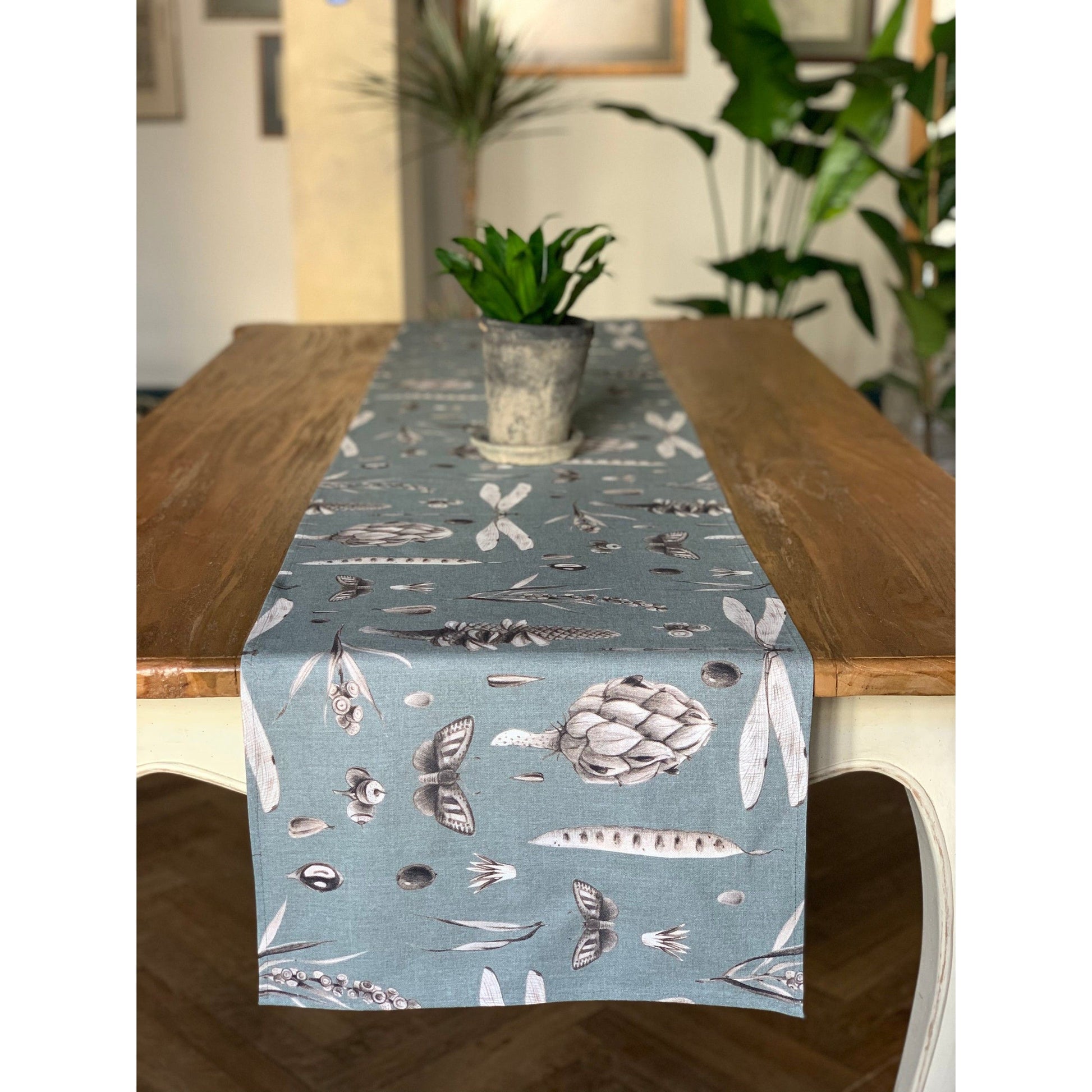 Seeds Aqua Table Runner