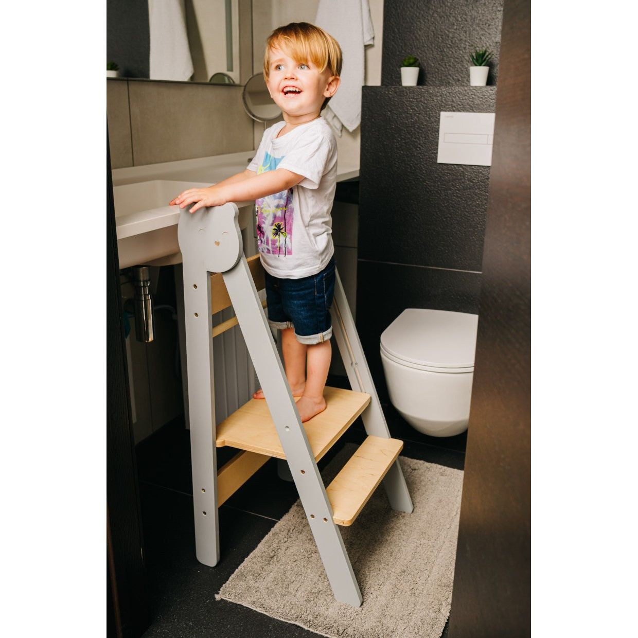 Space Saving Kitchen Step Stool