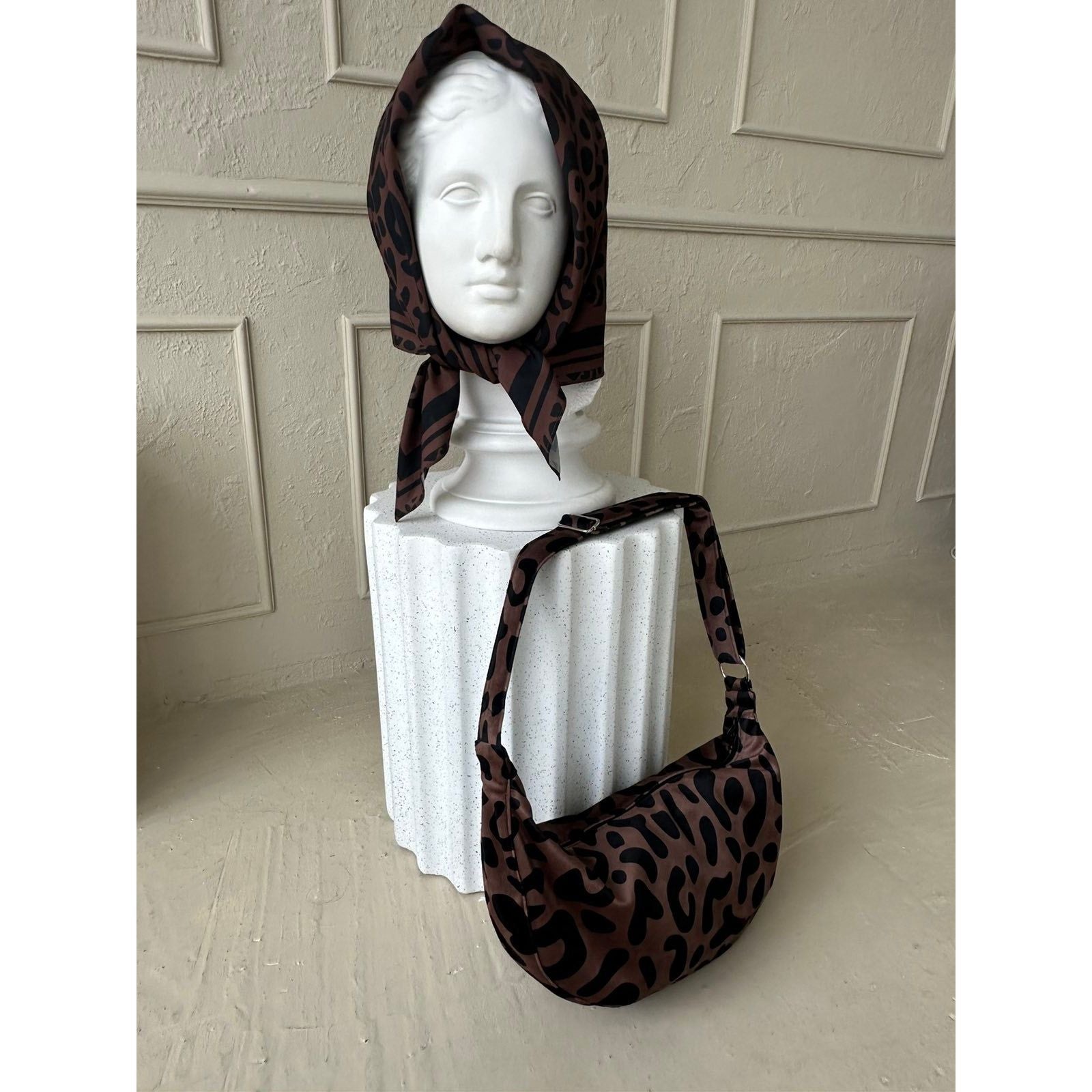 Hobo Bag - Classic Leopard